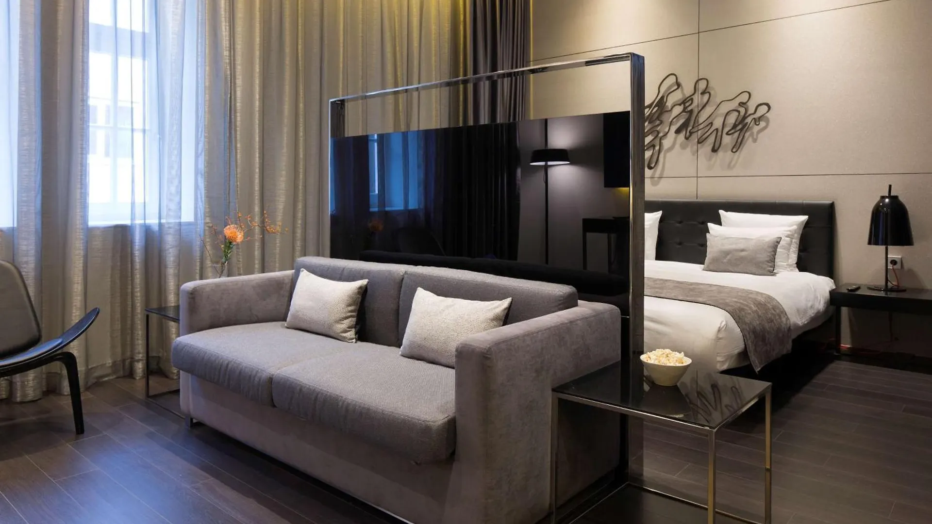 Art'Otel Amsterdam, Powered By Radisson Hotels 4*, Amsterdam